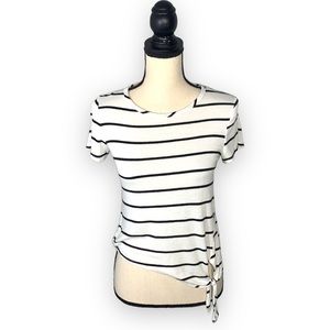 Olivia Rae White Striped Short Sleeve Side Tie Shirt size Medium